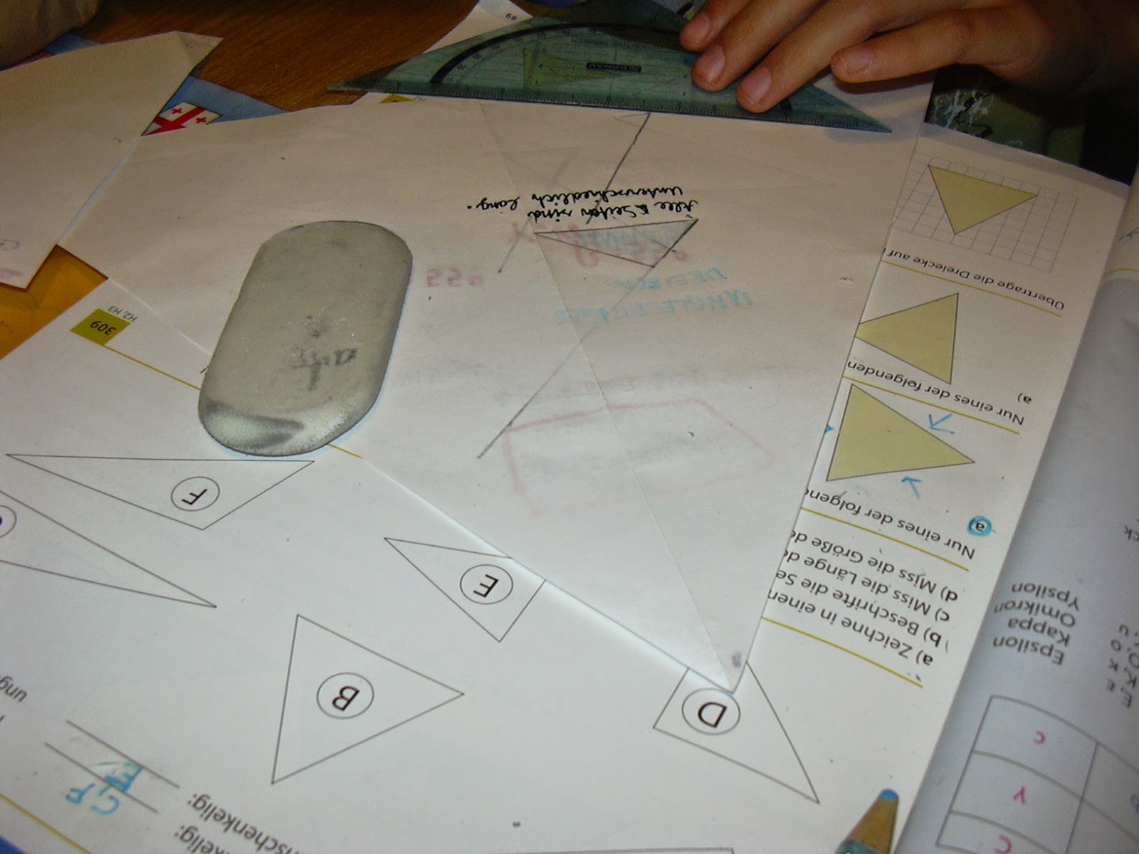 Lernspiele Zuornen Dreiecke Montessori Dreiecke Konstruktive Zaubereinmaleins Grundschule Tangram Dreieck Konstruktiven Mathe Designblog Formen Geometrische Vorlagen Beispielsweise Erkennen Anders Anhand Beim Pinnwand Dazu