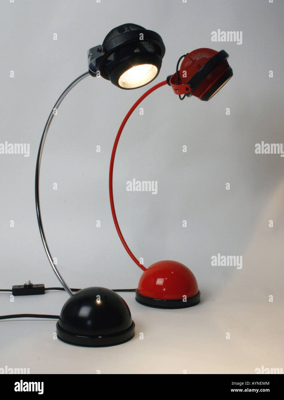 Ddr Lernspiel Mit Lampen Möbel, Lampen Und Light, Zwei Halogen-schreibtischlampen Typ 4850-0213